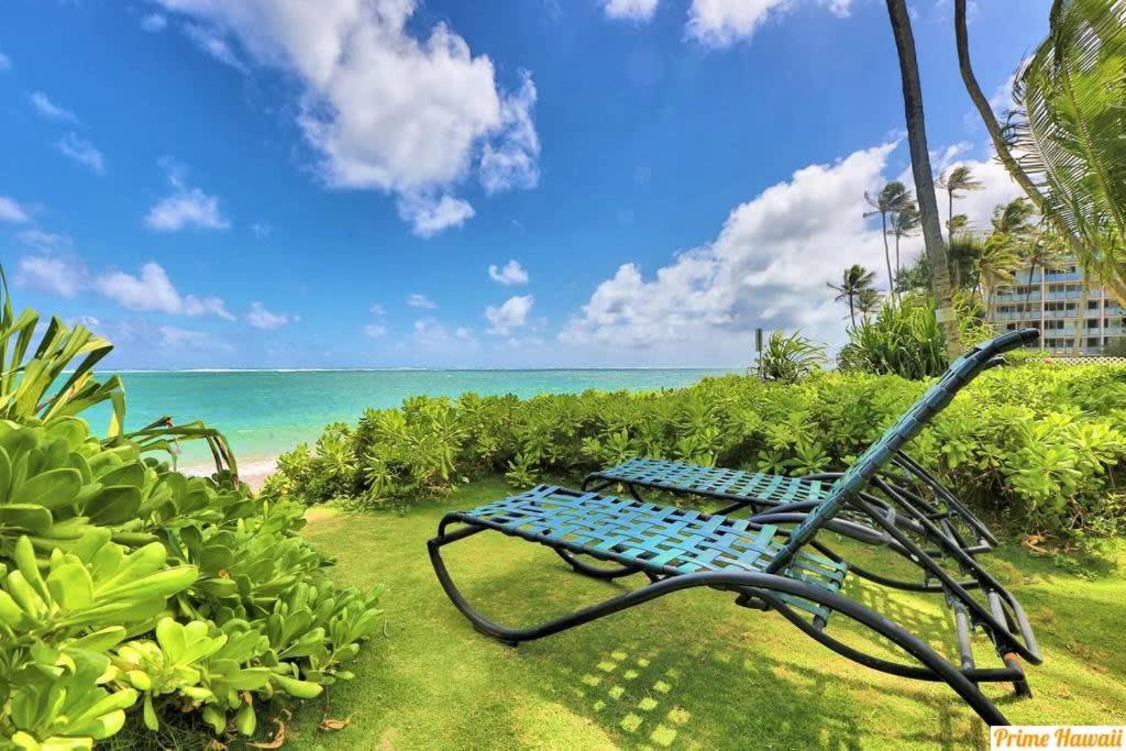 Amazing Beachfront Condo By Pool Holiday home *