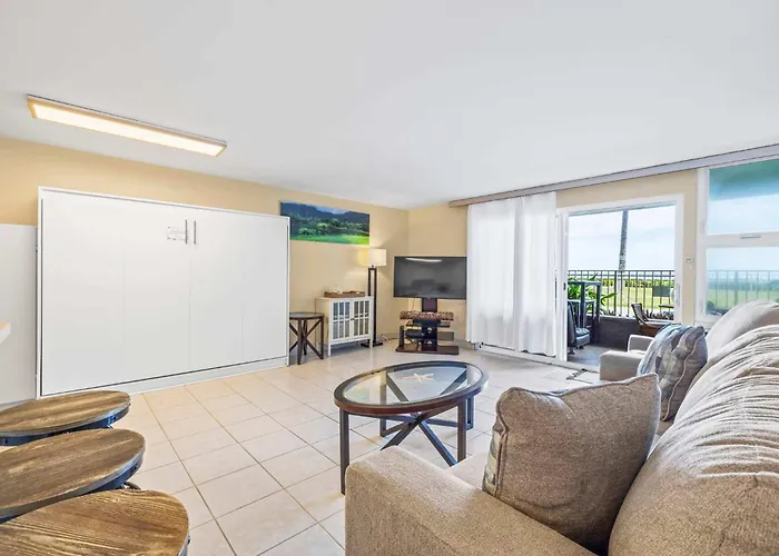 Amazing Beachfront Condo By Pool