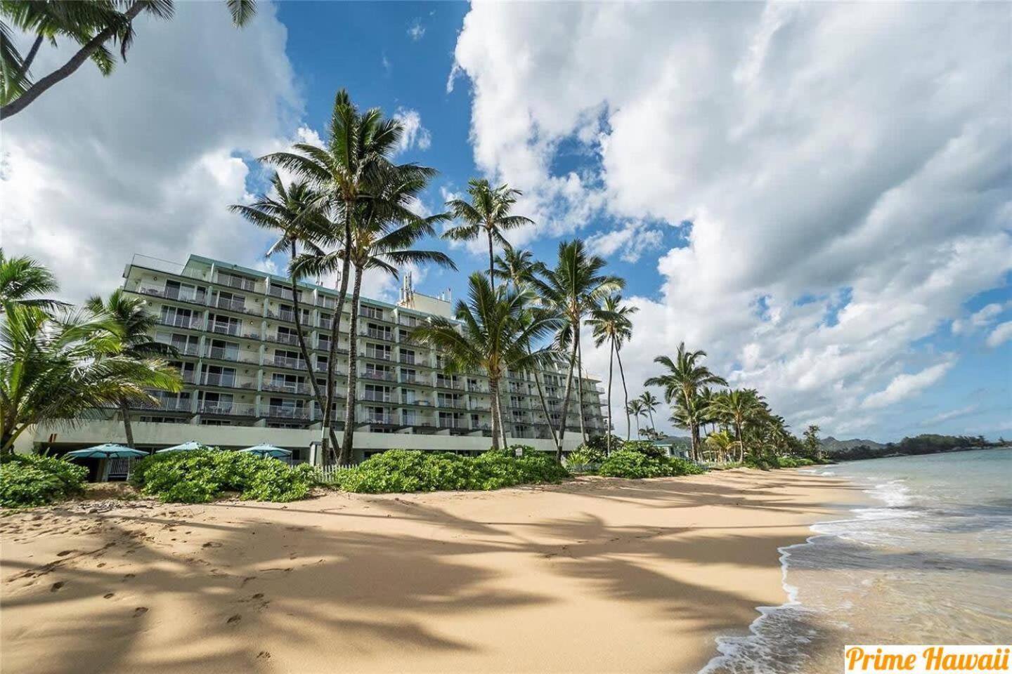 Holiday home Amazing Beachfront Condo By Pool *
