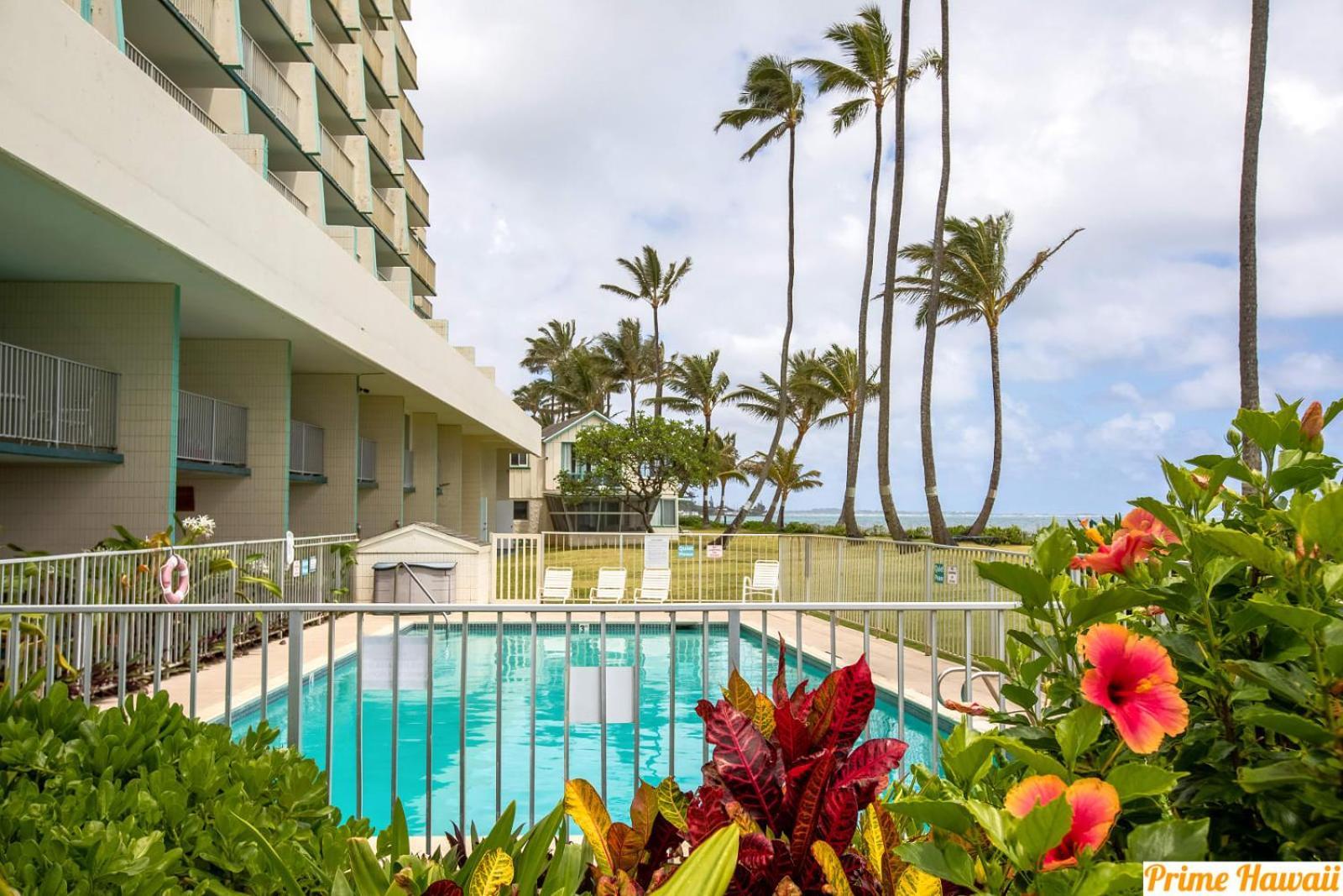 Amazing Beachfront Condo By Pool Holiday home