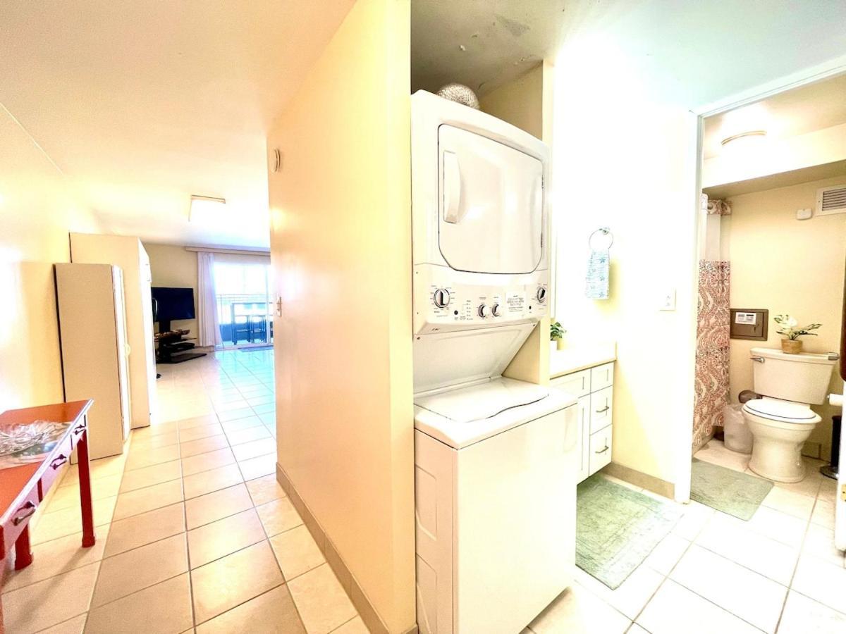 Amazing Beachfront Condo By Pool Holiday home Hau'ula