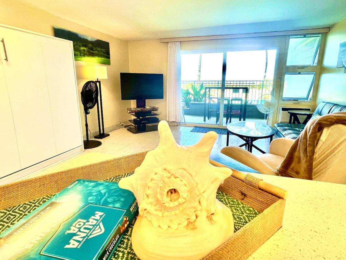 Amazing Beachfront Condo By Pool Hau'ula