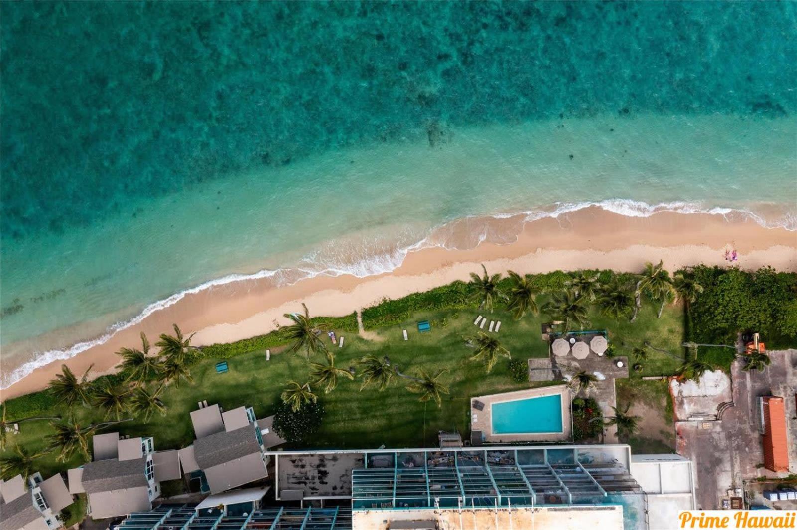 Amazing Beachfront Condo By Pool Hau'ula
