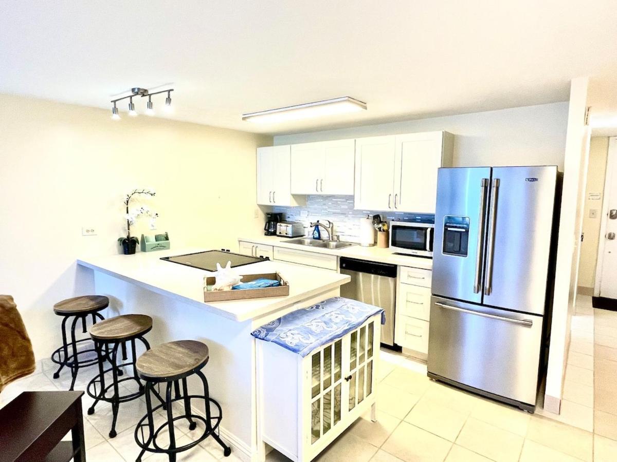 Amazing Beachfront Condo By Pool Hau'ula