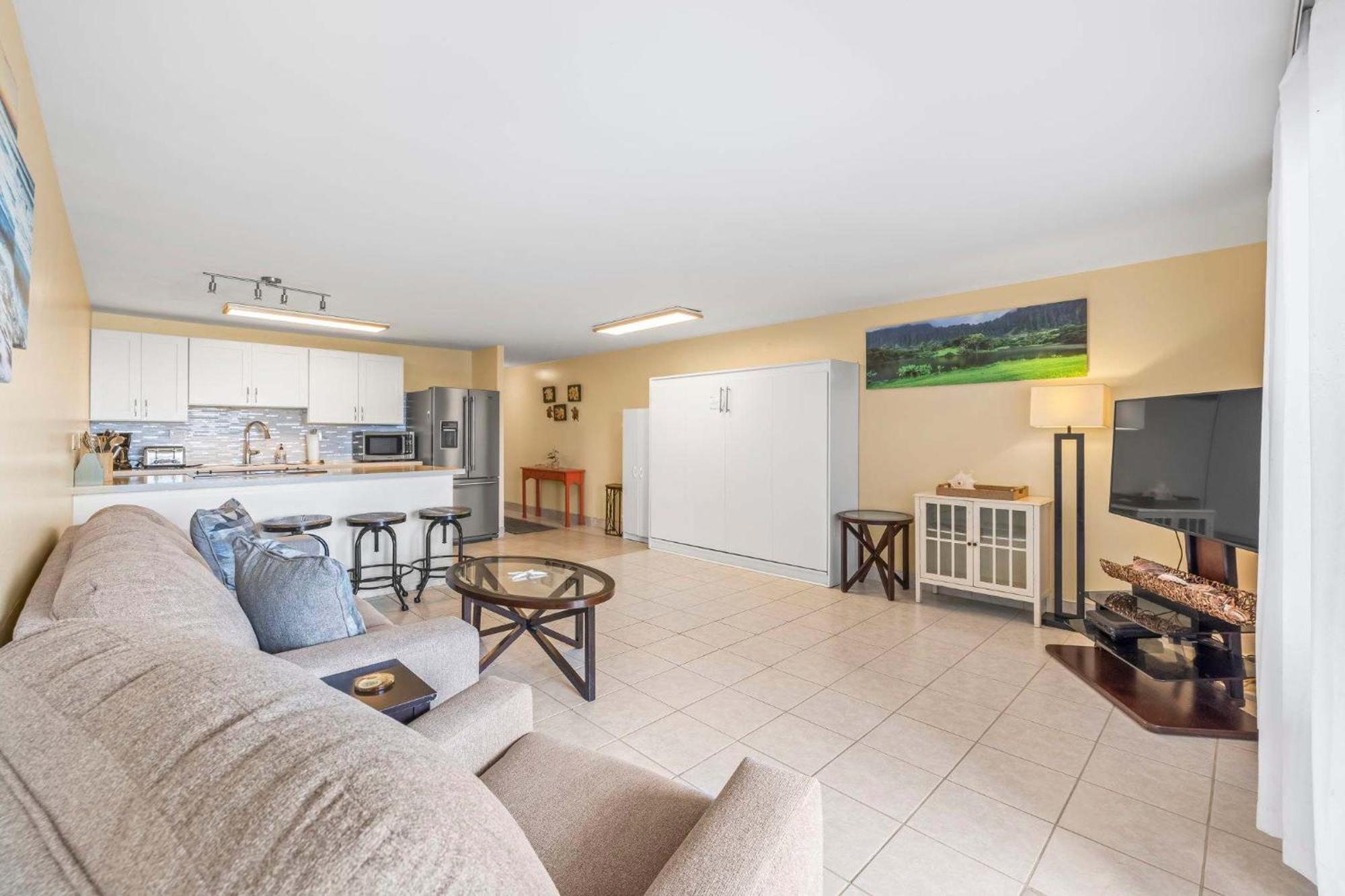 Holiday home Amazing Beachfront Condo By Pool *